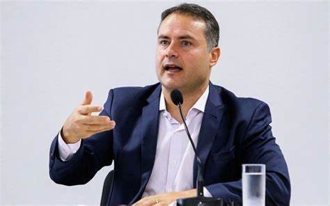 Ministro Renan Filho assina ordem de serviço para recuperação da BR-158/GO, em Jataí
