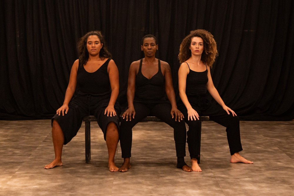 Projeto cultural de intercâmbio internacional, Jogos de Encruzilhada apresenta mostra de processo no Teatro Aliança Francesa dia 06 de setembro