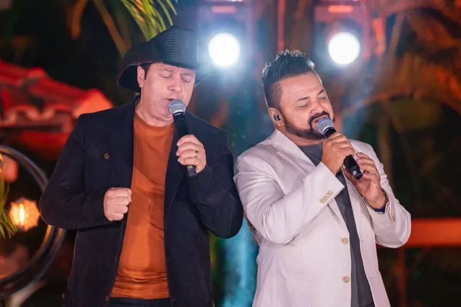 Cantor Ray é internado em estado grave após passar mal em Goiás