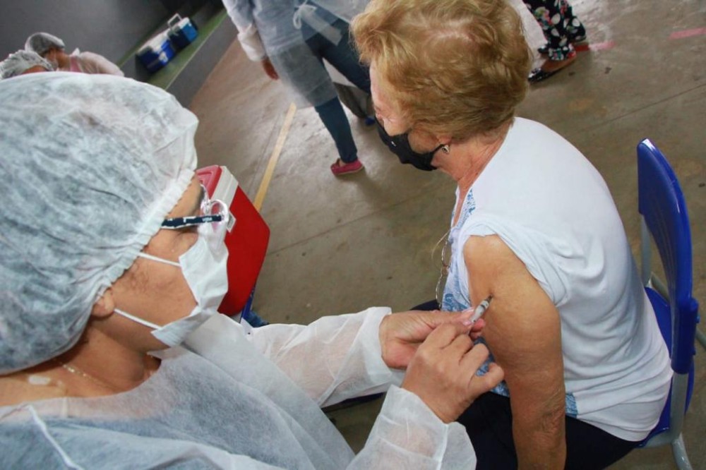 Goiânia recebe 6 mil doses de reposição da vacina contra Covid-19
