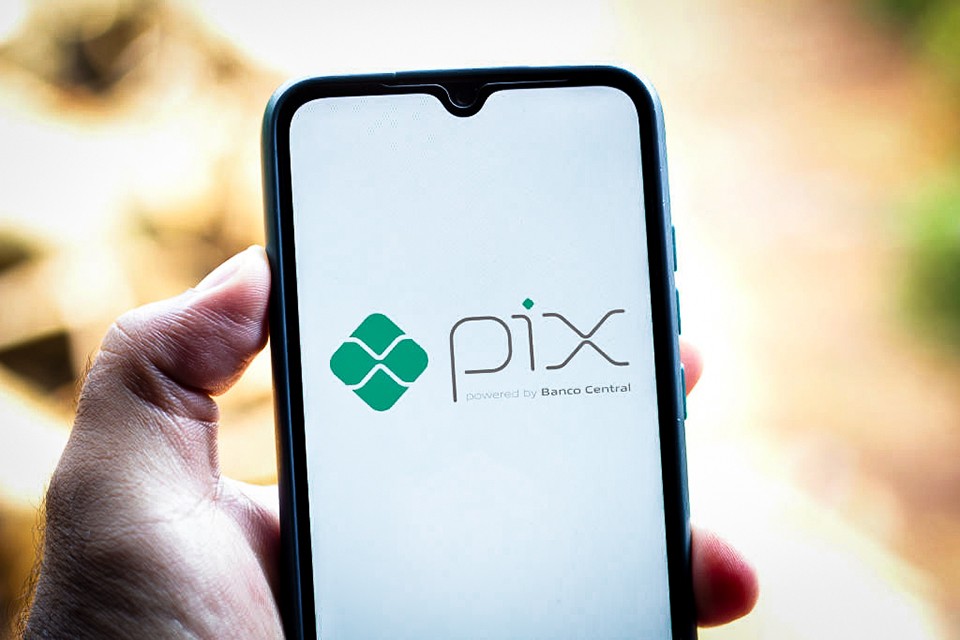 Segurança, fraude e tendências: o que as instituições financeiras podem esperar do Pix para 2024?