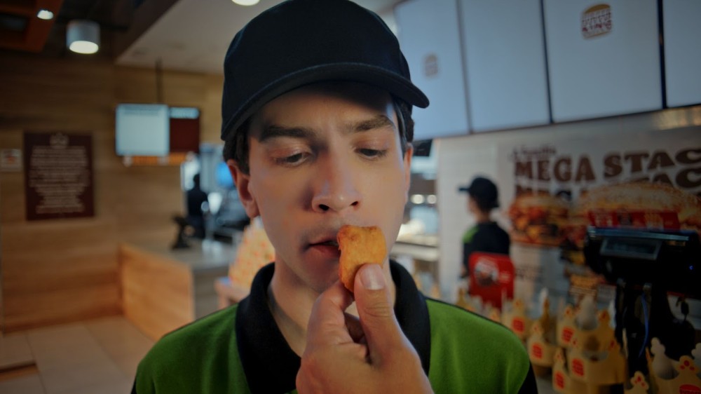 Burger King® transforma limitação regulatória em provocação bem-humorada e oferta 10 BK® Chicken por apenas R$6,90