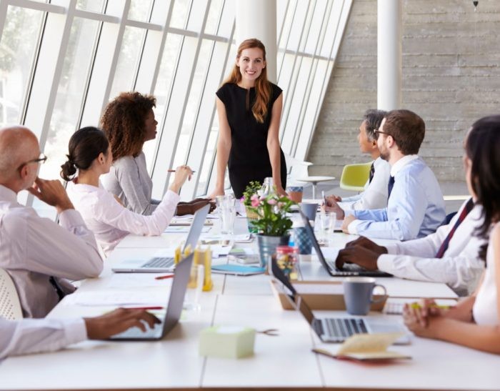 Mulheres na liderança: um novo olhar que gera mais resultados nos negócios