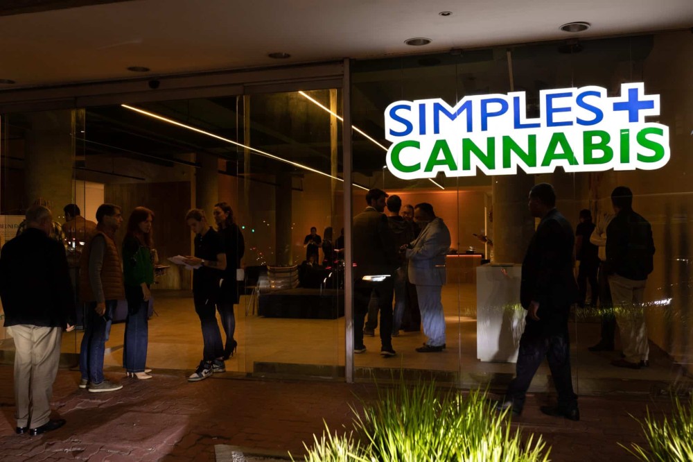 Simples Cannabis revoluciona experiência online de acesso à cannabis medicinal com lançamento de novo site
